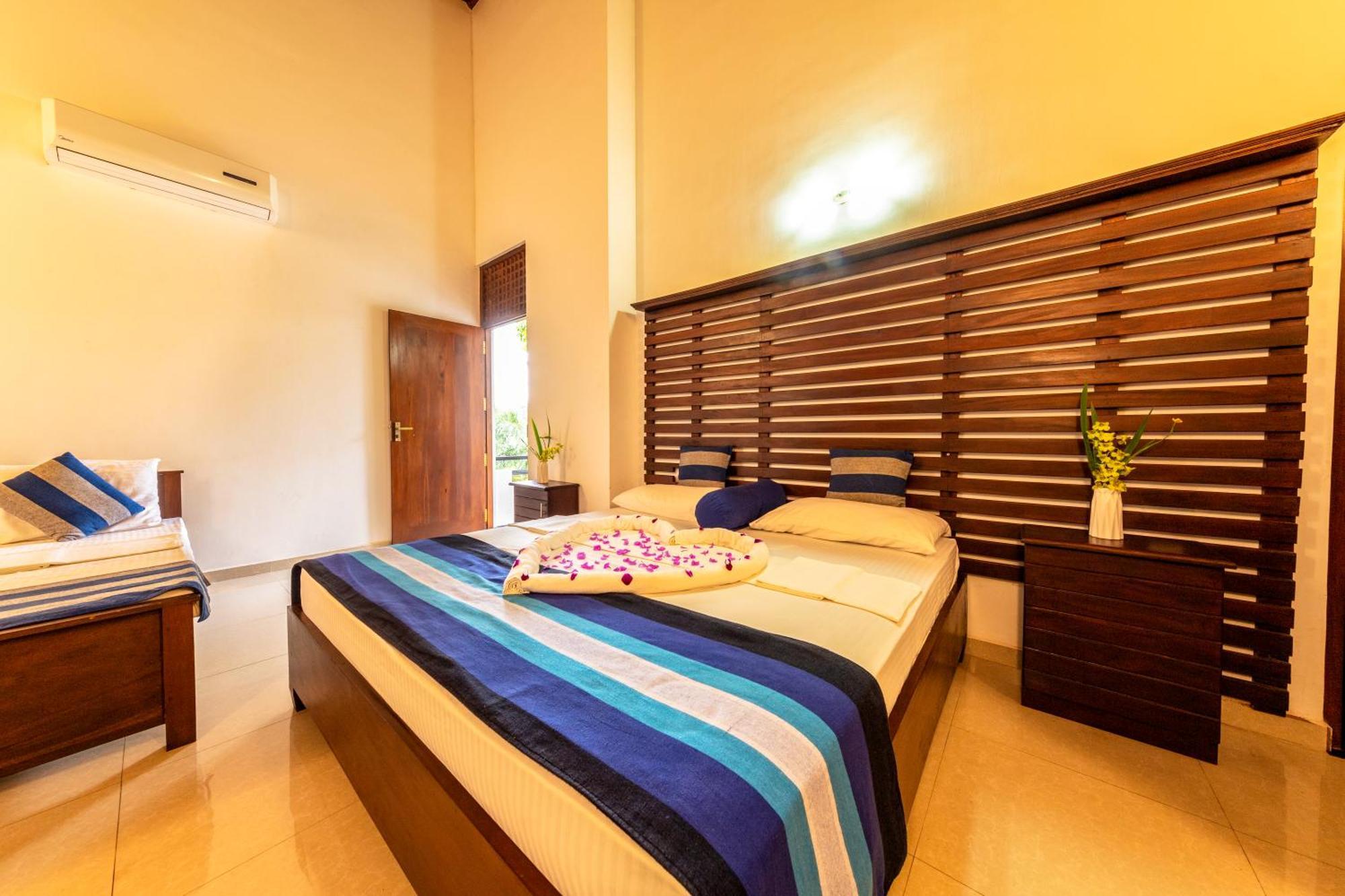 גאלה Owinmo Hotel & Reception Hall מראה חיצוני תמונה
