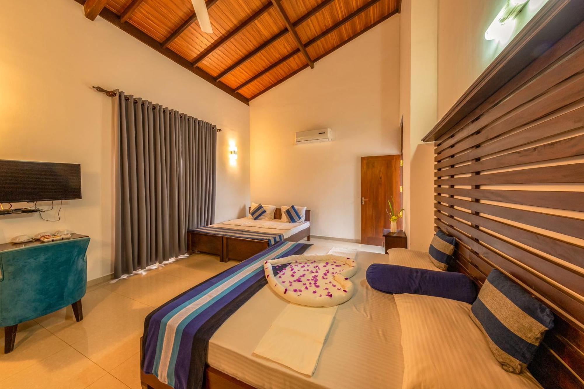גאלה Owinmo Hotel & Reception Hall מראה חיצוני תמונה