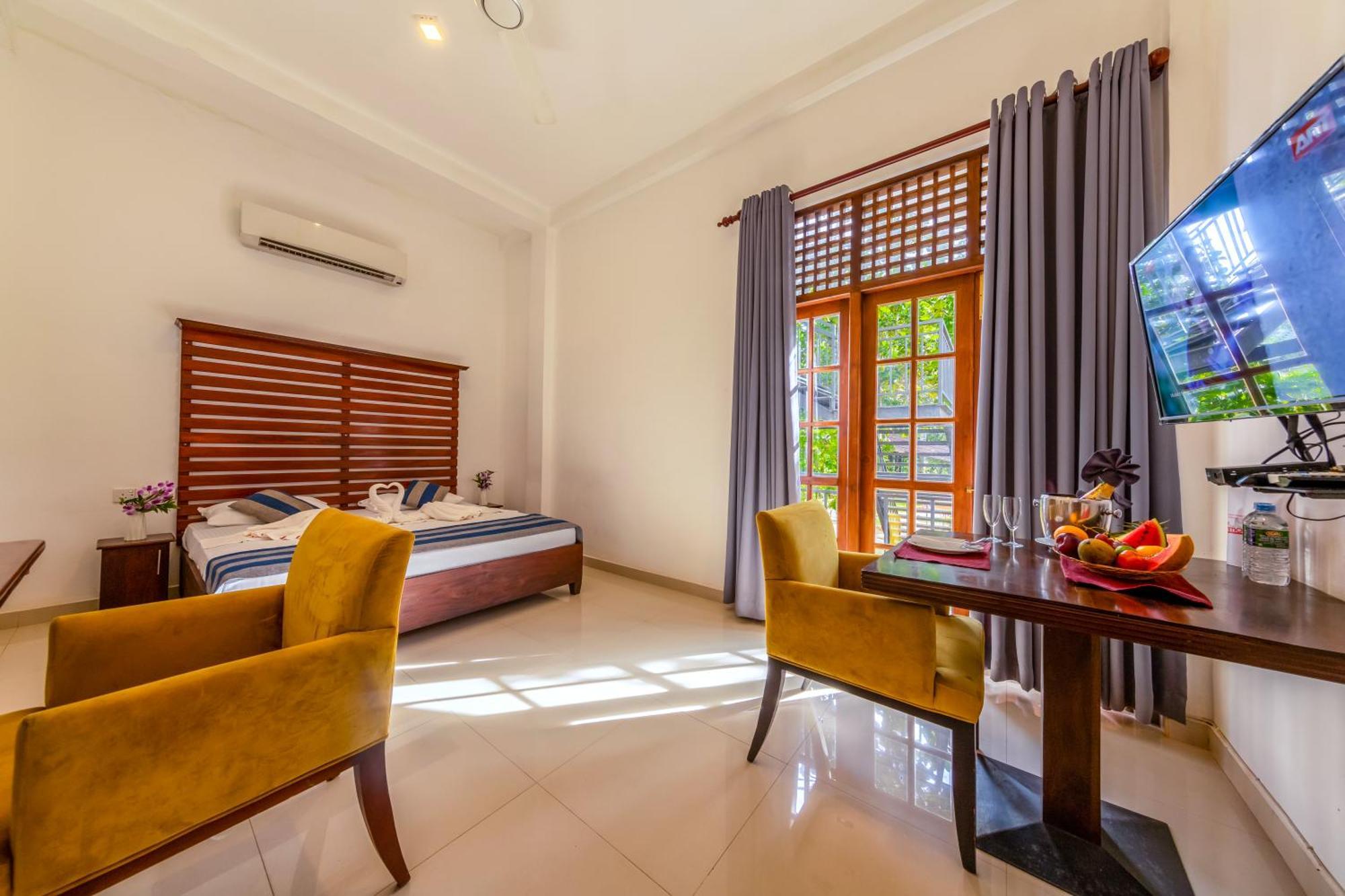 גאלה Owinmo Hotel & Reception Hall מראה חיצוני תמונה